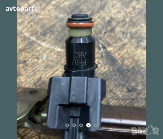 Honda civic 2004година 1.4i Горивна рейка с дюзи, снимка 4 - Части - 40755970