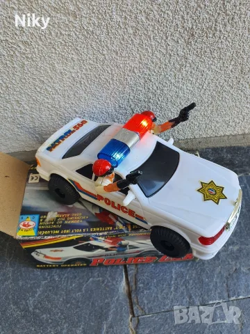 Ретро играчка с батерии Wei Mei Toys Police Car Patrol 560 (1980s) – РАБОТЕЩА, с кутия! 