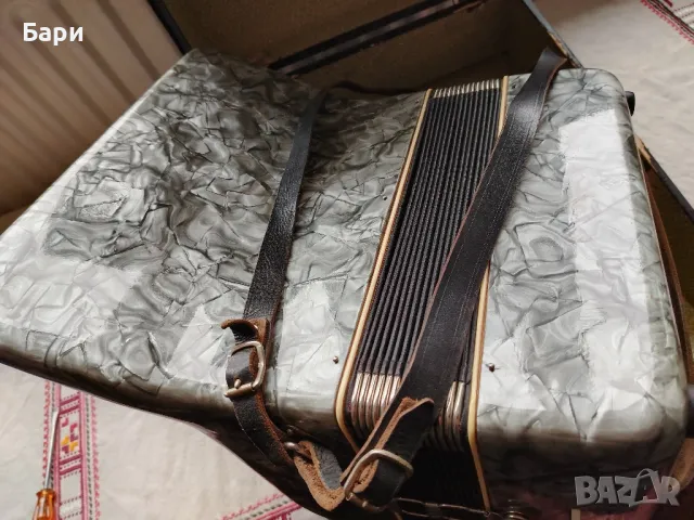 Акордеон WELTMEISTER 40баса, снимка 5 - Акордеони - 49164358