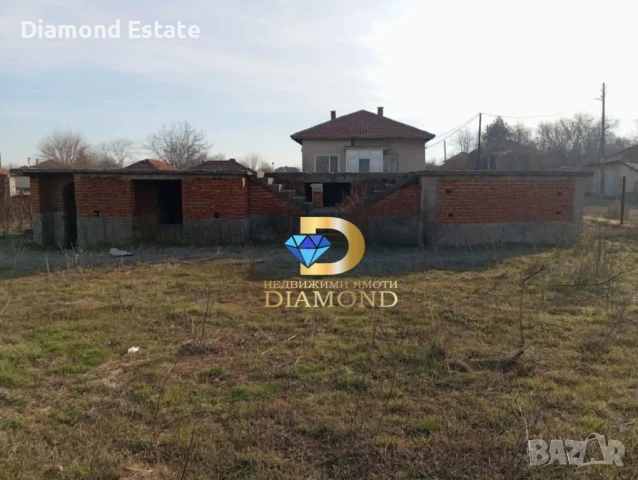 Парцел в регулация с едноетажна постройка в село Караджалово, общ. Първомай