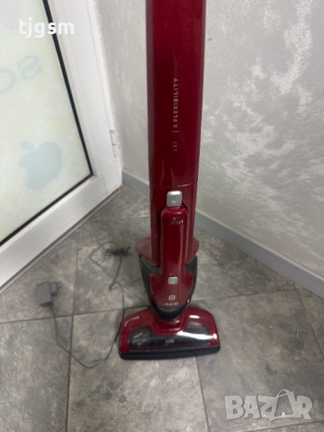 Вертикална прахосмукачка 3 в 1 AEG CX7 X-Flexibility, снимка 3 - Прахосмукачки - 52975731