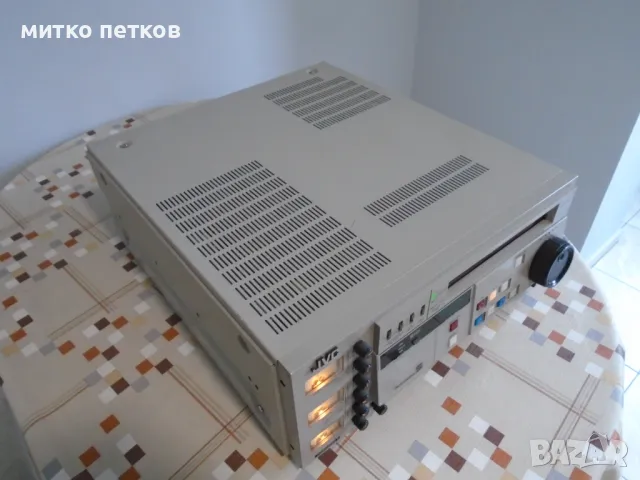 S-VHS JVC Br-s611e, снимка 6 - Плейъри, домашно кино, прожектори - 49613764