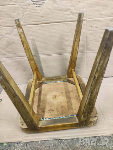 Продавам стара дървена табуретка, снимка 5 - Столове - 36412500