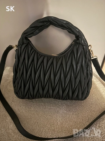 Дамска чанта чисто нова Miu miu, снимка 3 - Чанти - 52551283