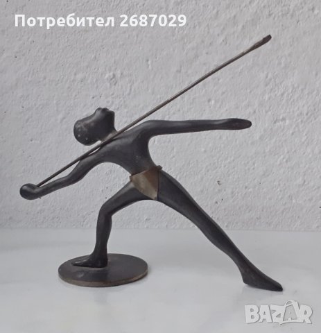 фигури от метал: Метална статуетка - човек с копие, златна рибка, момче, Сингапур мерлион