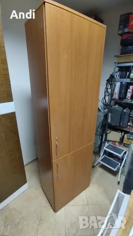 Двукрил шкаф / офис гардероб с рафтове и заключване 200x60x40 см