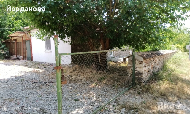 Къща с двор в село Граничар, до Дуранкулак., снимка 10 - Къщи - 53052946