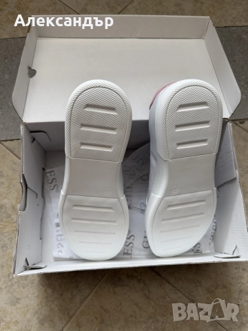 GUESS спортни обувки, снимка 4 - Маратонки - 56541813