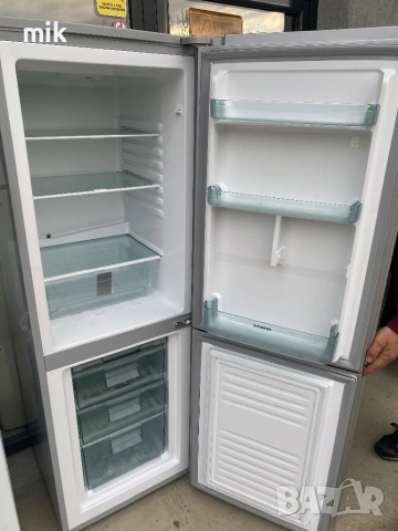 Дизайнерски червен хладилник с фризер Сименс, снимка 5 - Хладилници - 53997739