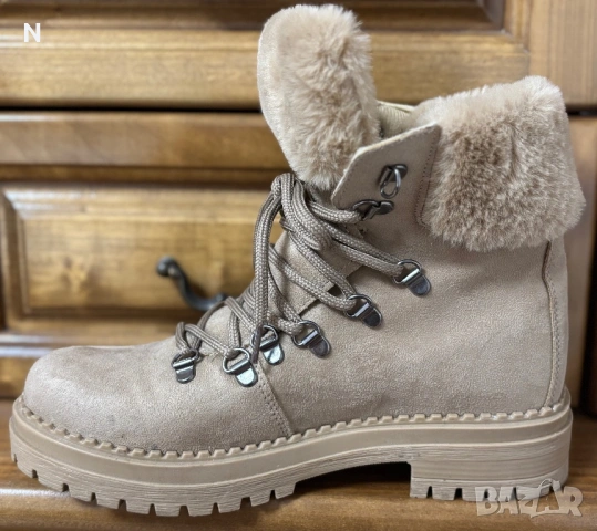 Дамски обувки, чанти и шапки , снимка 14 - Други - 53114188