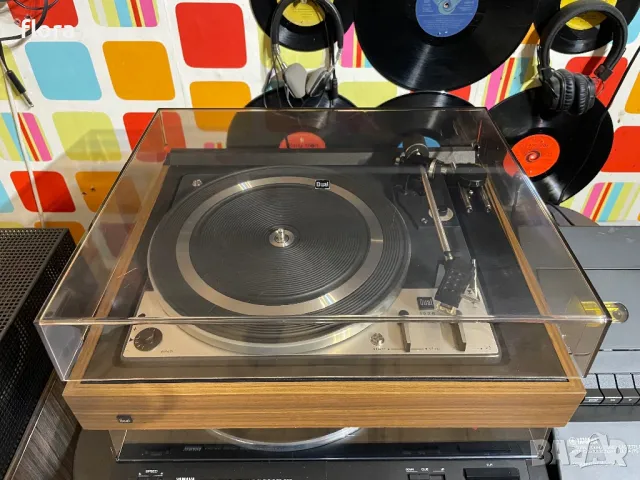 Грамофон DUAL 1226 CS24 в отлично състояние 