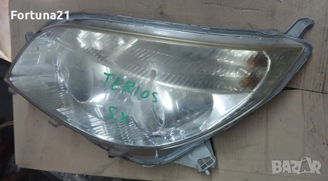 Daihatsu Terios - ляв фар с лупа