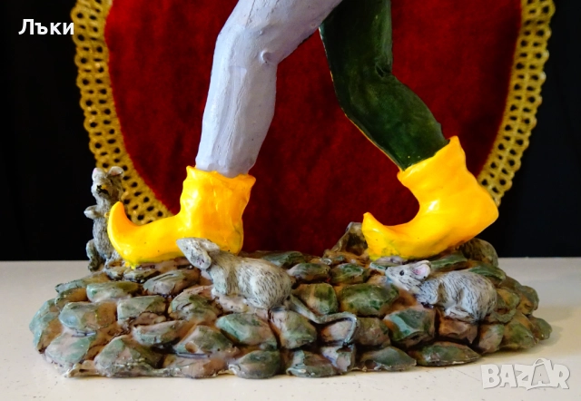 Порцеланова статуетка,фигура Хамелнският ловец на плъхове. , снимка 2 - Статуетки - 52056501