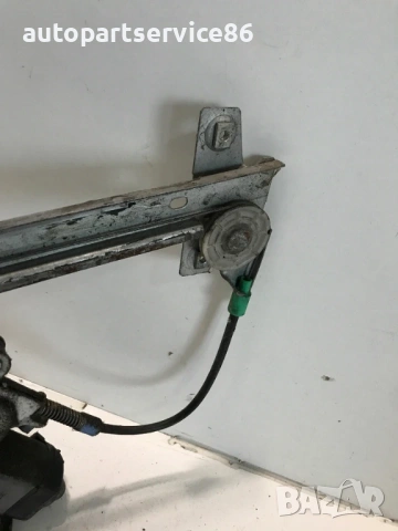 Преден, ляв стъклоповдигач за Mercedes Atego (1998-2005) 117832-103, снимка 2 - Части - 53897176