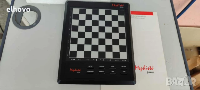 Електронен шах Mephisto Junior, снимка 3 - Шах и табла - 51215842
