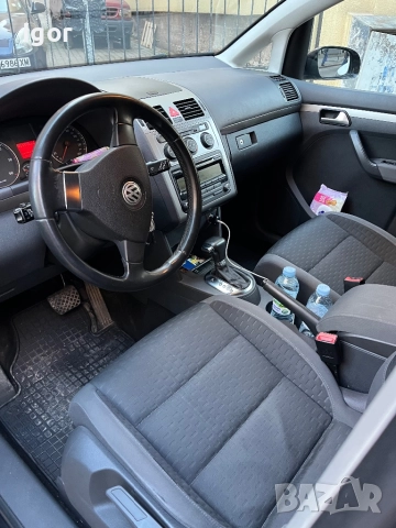 Volkswagen Touran 2008 г. • 1.9 TDI • DSG • 5 места, снимка 9 - Автомобили и джипове - 52891299