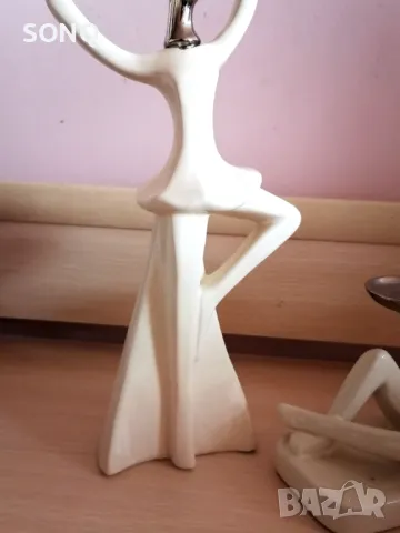Невероятно Красиви Порцеланови Фигури Арт Деко, снимка 4 - Антикварни и старинни предмети - 49537053