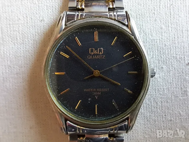 Ръчен часовник Q&Q.