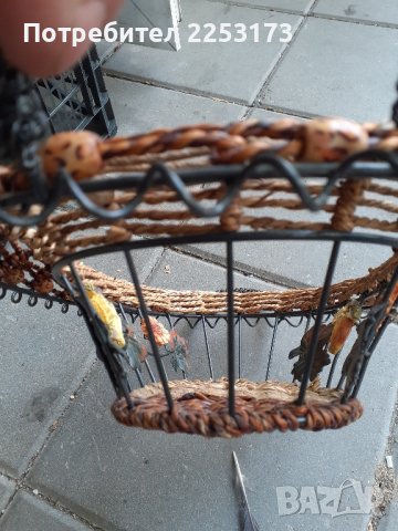 Метален панер с украса, снимка 2 - Декорация за дома - 42270546