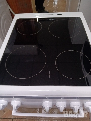 Като нова тясна 50см свободно стояща печка с керамичен плот с две години гаранция!, снимка 6 - Печки, фурни - 53364757