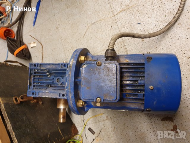 Монофазен ел.двигател с редуктор 35 оборота   1.5 кW, снимка 10 - Електродвигатели - 31914364