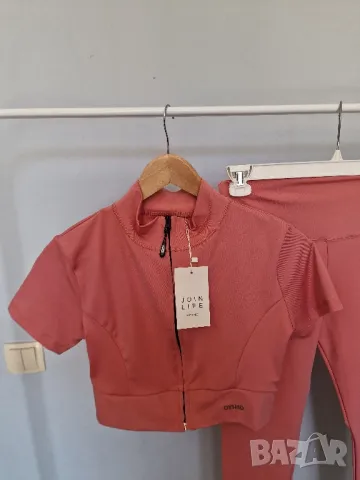 Страхотен дамски сет OYSHO размер XL /L , нов с етикет, снимка 2 - Спортни екипи - 49580211