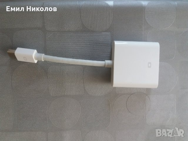 преходни на Apple USB-C to DVI и HDMI to DVI кабел