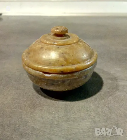 Малка кутийка с капаче от стеатит талкохлорит, снимка 1