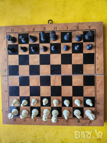 шах с к-т фигури 29х29 см / малък пирографиран 17х17 см с фигури / хартиен шах / фигури големи