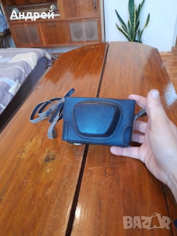 Стар фотоапарат Еликон 35С