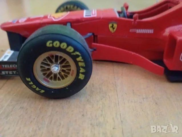 Ferrari F310 1996 Shell Schumacher - 1:20 - Maisto, снимка 2 - Коли, камиони, мотори, писти - 56073915