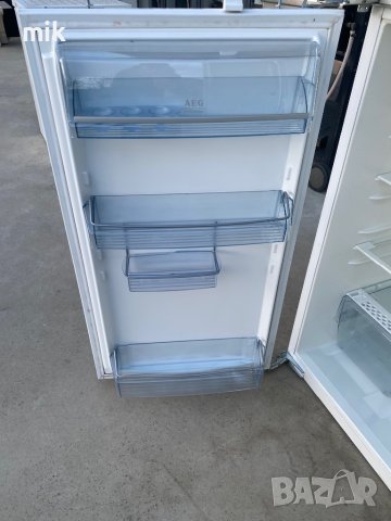 Малък хладилник AEG  за вграждане 102 см, снимка 2 - Хладилници - 39363988