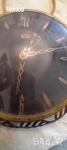 Немски стенен бронзов часовник , снимка 2 - Антикварни и старинни предмети - 53061608