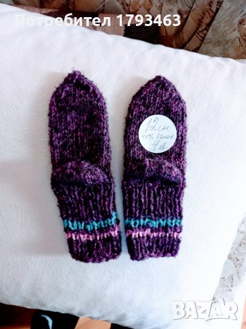 Ръчно плетени бебешки чорапи ,дължина на ходилото 12 см, снимка 1 - Бебешки чорапи - 39761695