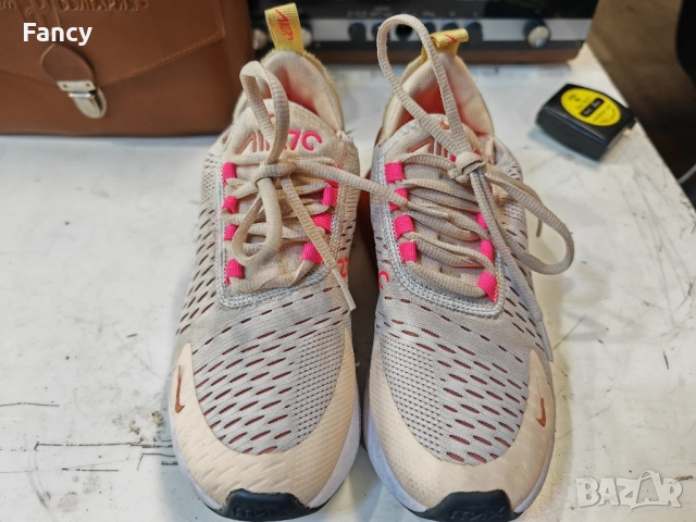 Дамски маратонки Nike Air Max 270/36 номер , снимка 10 - Маратонки - 51826466