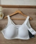 Бял спортен сутиен бюстие NIKE , снимка 1