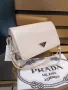 чанти prada, снимка 2