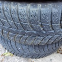 Зимни гуми Kumho Izen KW23 225/60R17 99H, снимка 2 - Гуми и джанти - 38271052