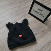 Нова зимна черна шапка КОТЕ с уши на намаление , снимка 1 - Шапки - 37993224