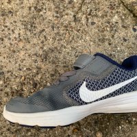 Nike silver 27,5, снимка 2 - Детски маратонки - 33725484