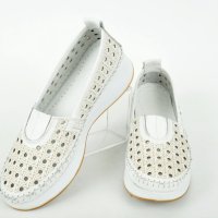 НОВО! Бели дамски обувки от естествена кожа, снимка 2 - Дамски ежедневни обувки - 40412131