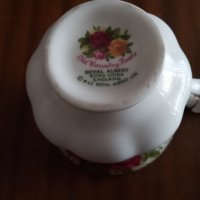 Royal Albert old country roses, кралска колекционерска чаша за кафе, снимка 4 - Други ценни предмети - 42210345