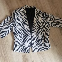  продавам дамско сако, снимка 2 - Сака - 42220435