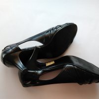 Дамски елегантни черни обувки на ток , снимка 14 - Дамски елегантни обувки - 36890598