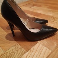 Продавам дамски обувки , снимка 2 - Дамски обувки на ток - 34508017