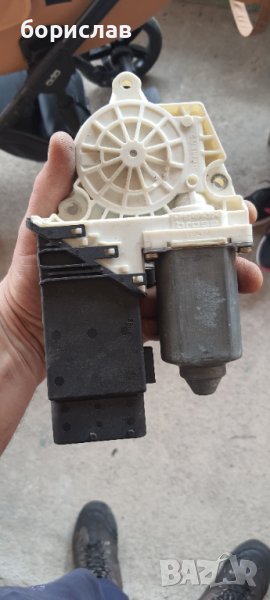 Моторче за стъклото за голф 4, снимка 1