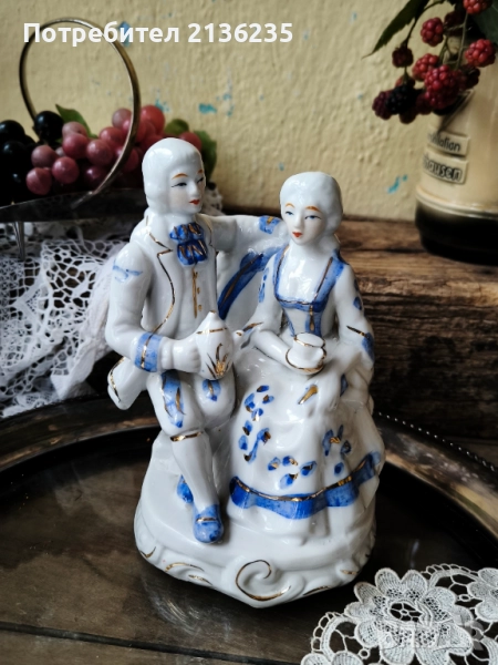 Порцеланова фигурка Двойка, снимка 1
