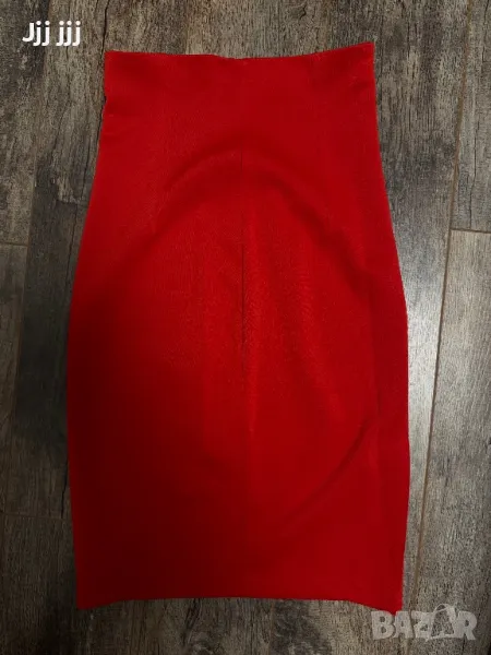 Червена еластична пола, снимка 1