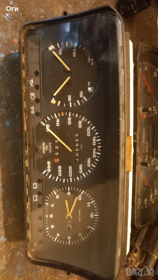 Километражно табло за Фолксваген Пасат В3 (88-93г.) 357 919 033 S / 616.046.2009, снимка 1