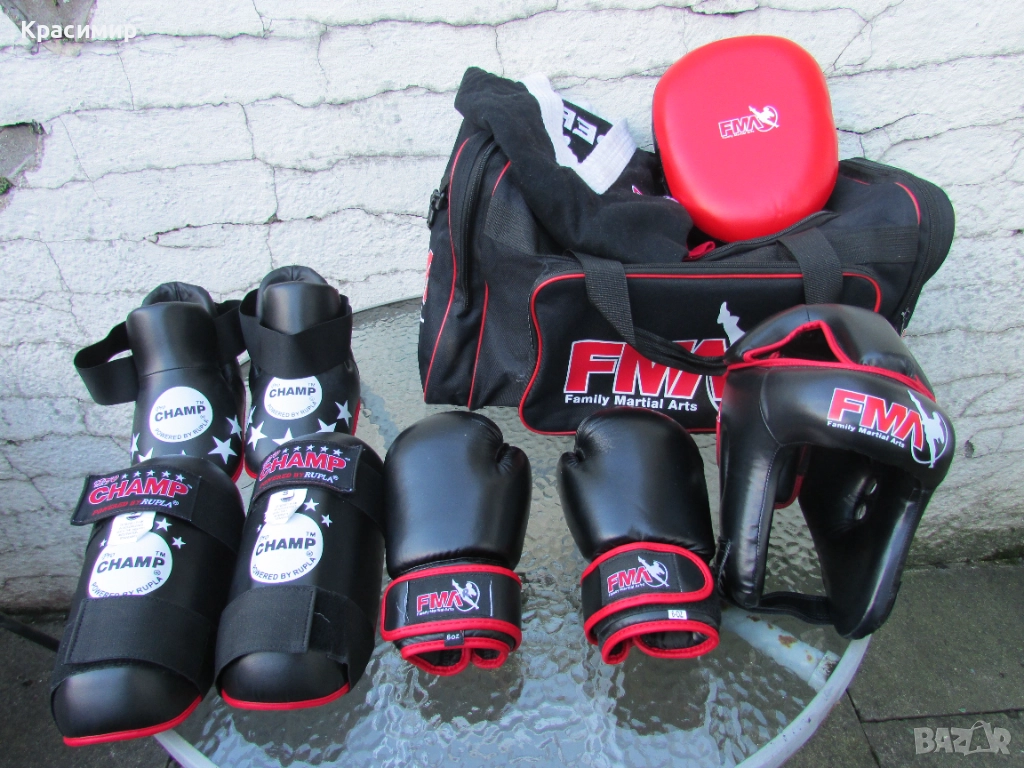 Екипировка за карате - кик бокс Pro Champ - FMA, снимка 1
